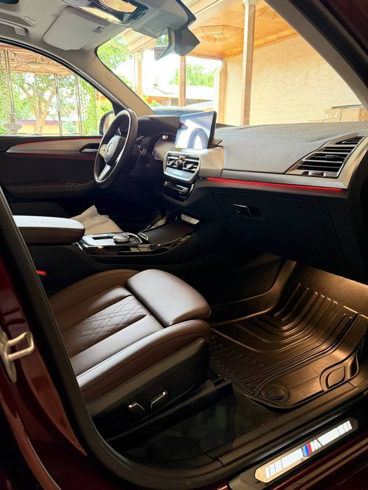 BMW IX3 srochnaa