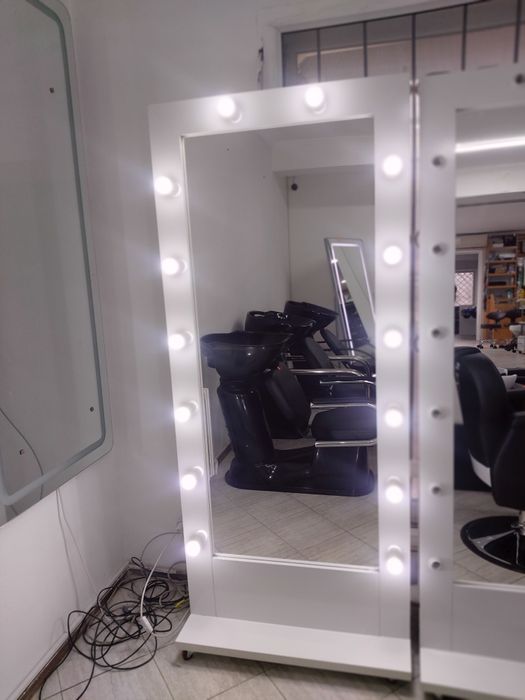 Зеркало с подсветкой лед led