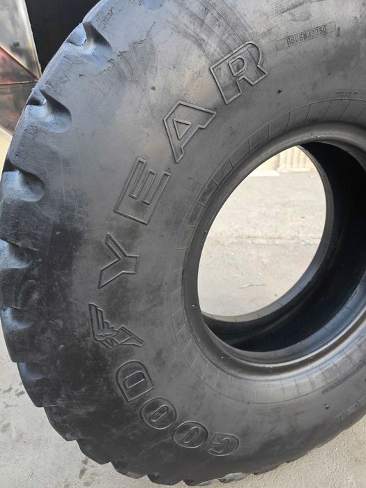 Шины на крана 445/95R25 бу