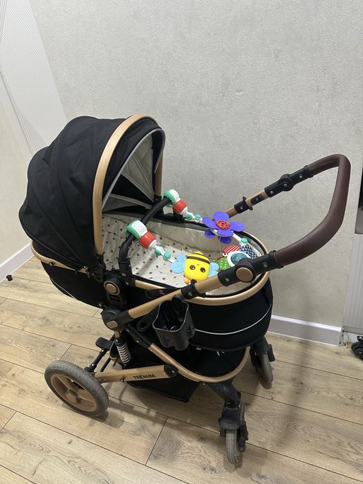 Продам коляску Teknum 2 в 1 люлька и прогулочный блок, + автолюлька