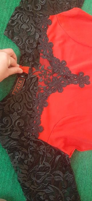 Ayollar uchun Oqshom libosi