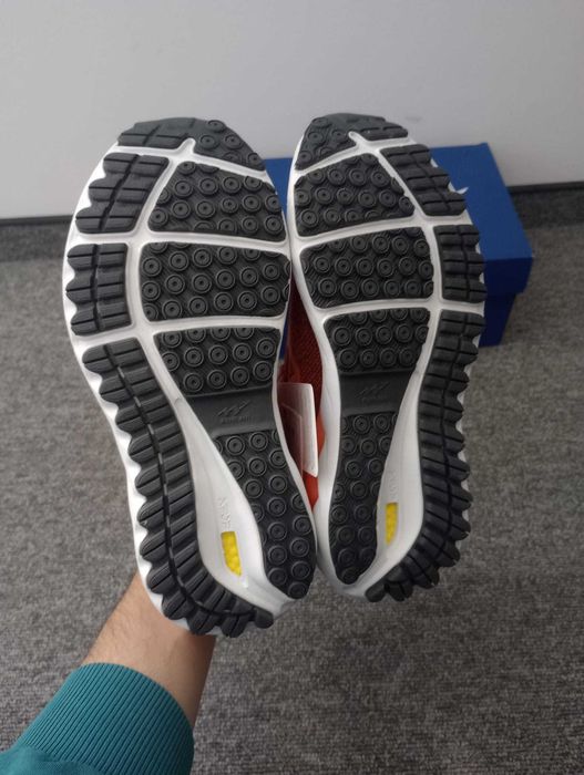 Mizuno Обувки за бягане Mizuno Wave Skyrise 2, 36.5 EU