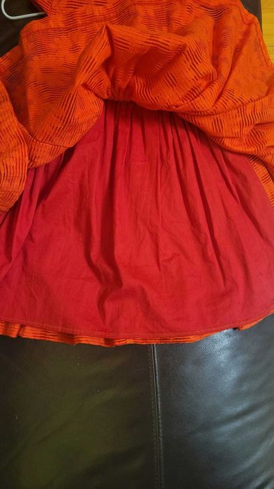 Rochie eleganta cu fluturi aplicati