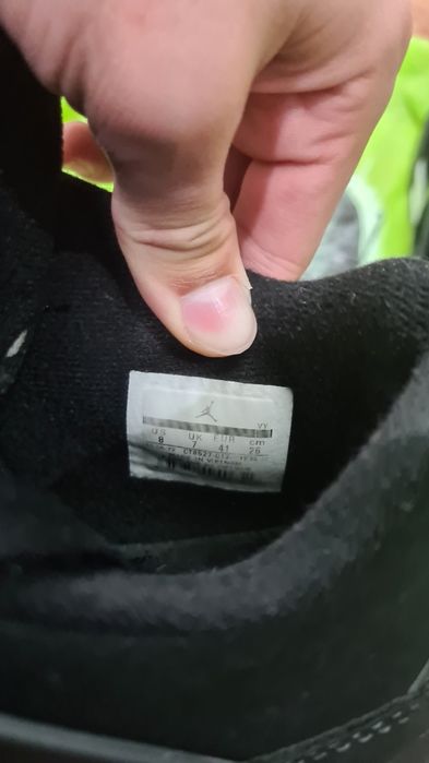 Продаю обувь Jordan 4