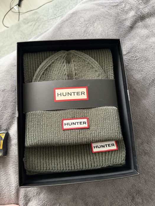 Hunter set caciula si fular unisex culoare khaki marime OS noi origin