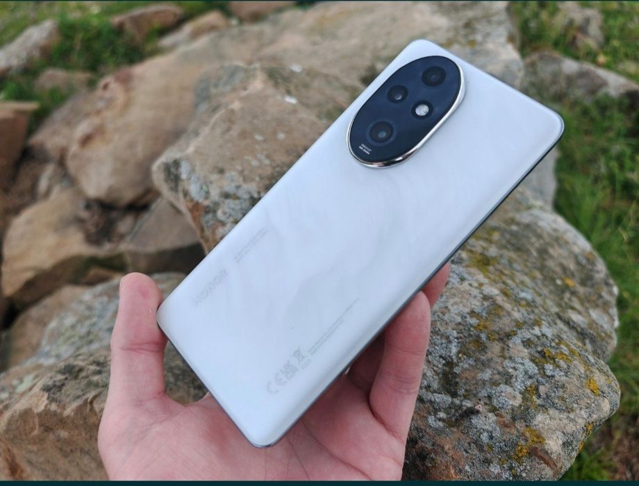 Honor 200 12+12 512 gbsotiladi ideal