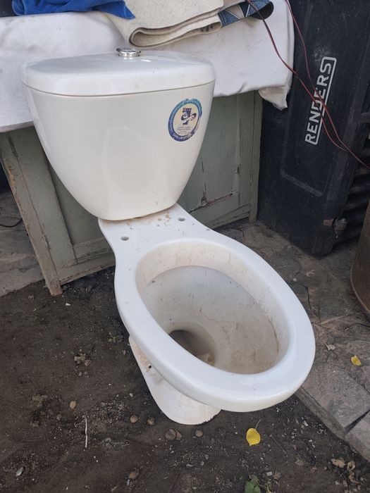 Продам унитаз бу
