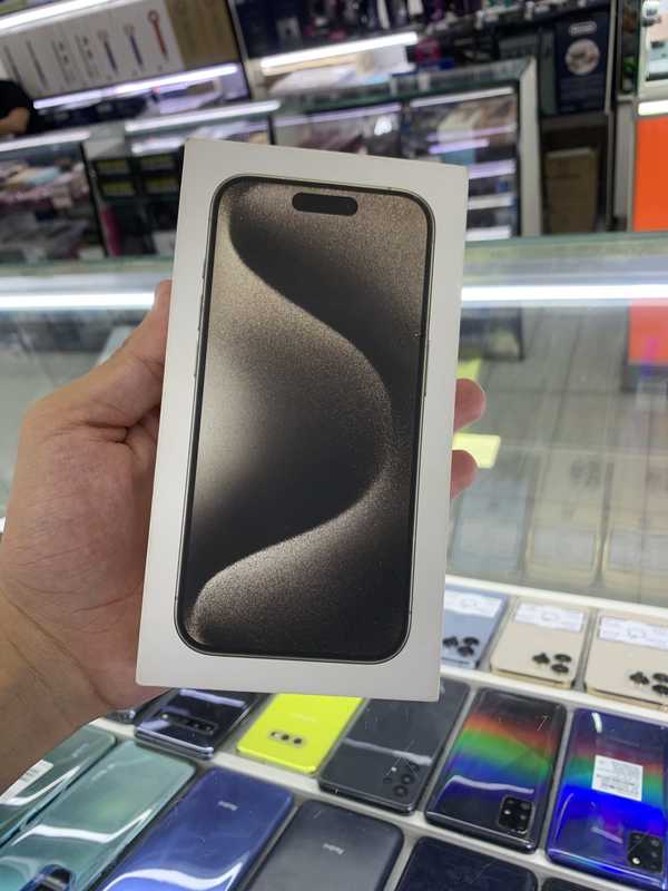 Iphone 15 pro natural titanium