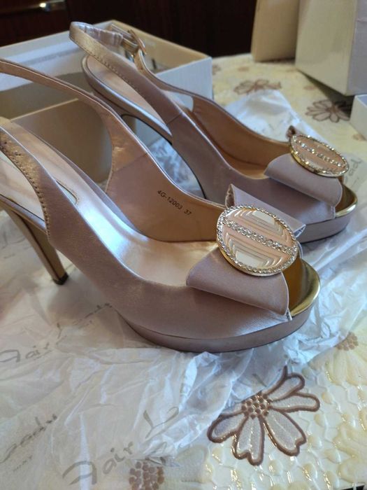 Официални обувки