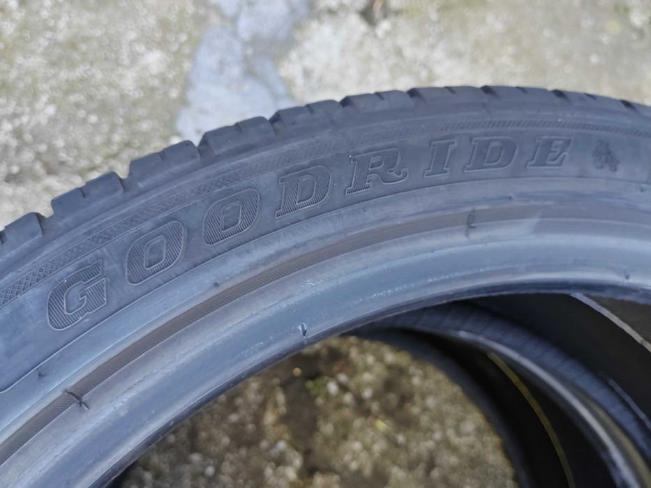 245/40/19 2бр.Goodride Летни гуми