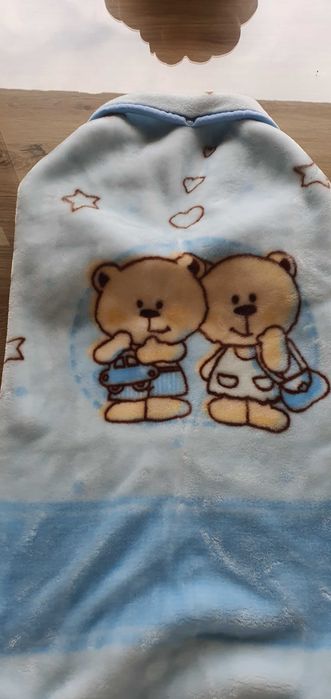 Ново бебешко одеяло което става и чувалче