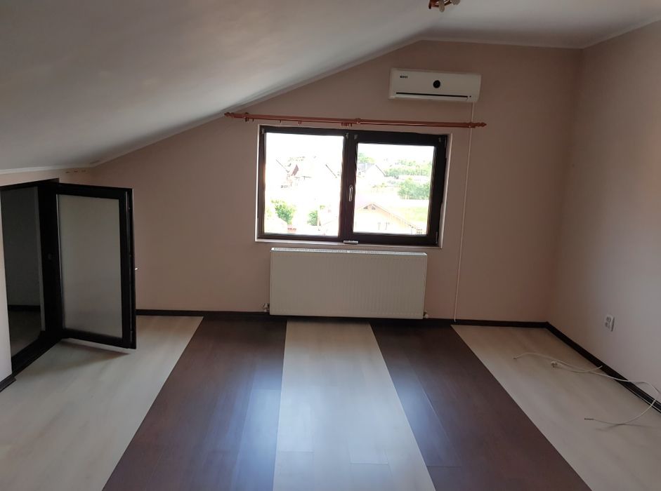 Vând sau schimb cu casă în zona Horezu sau lângă Sibiu