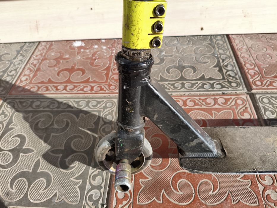 Продаю Трюковой Самокат