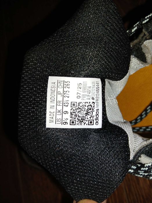 продавам маратонки adidas     N43  N44