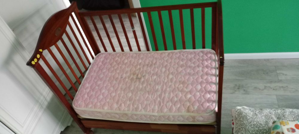 Продам детскую кроватку (манеж)