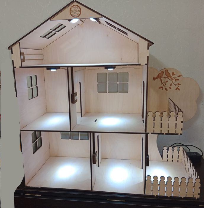 Игровой деревянный домик