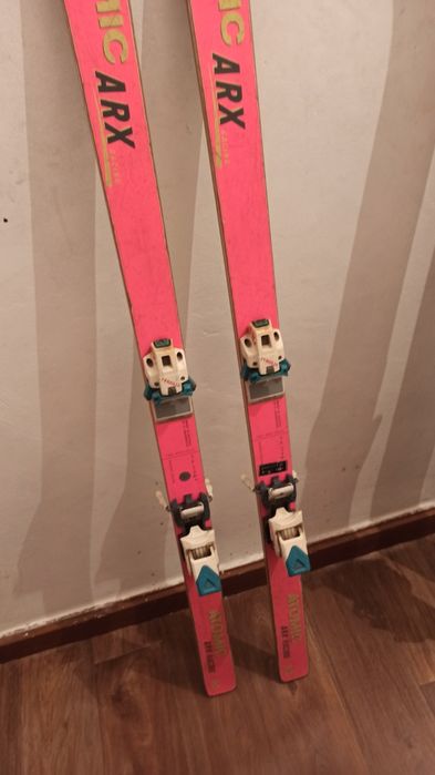 Лыжи горные 160 см