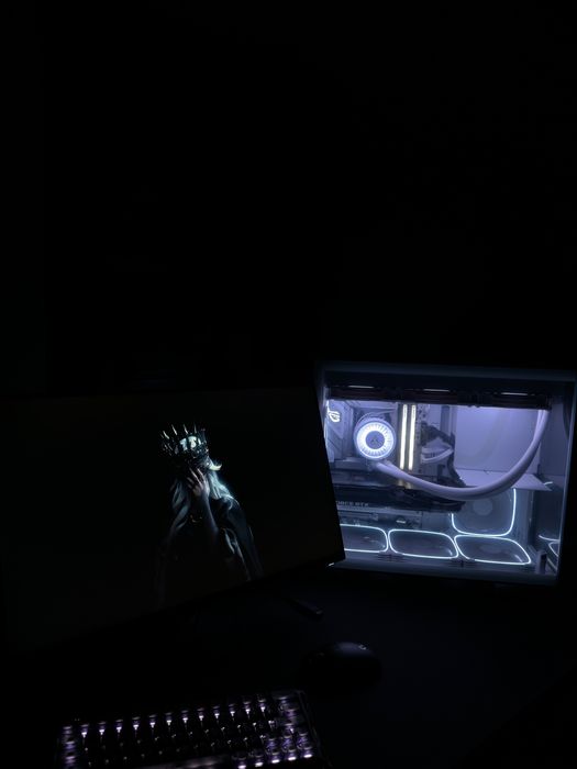 Мощный игровой комплект с amd 9800x3d и asus rtx 5070