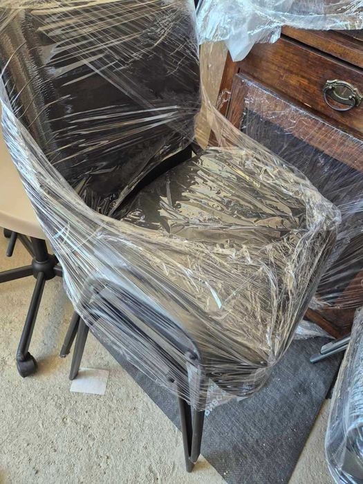 Посетителски стол / офис 2 броя х 40 лв.