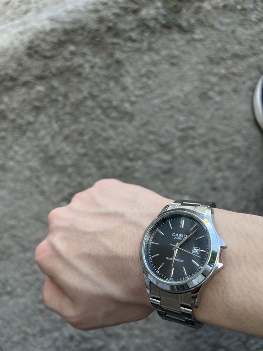 Часы Casio.