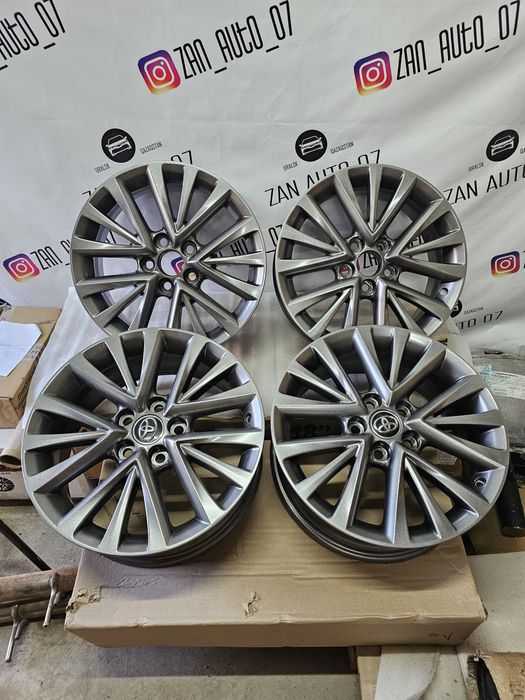 Диски камри 55 оригинал R17 графит в идеальном состоянии