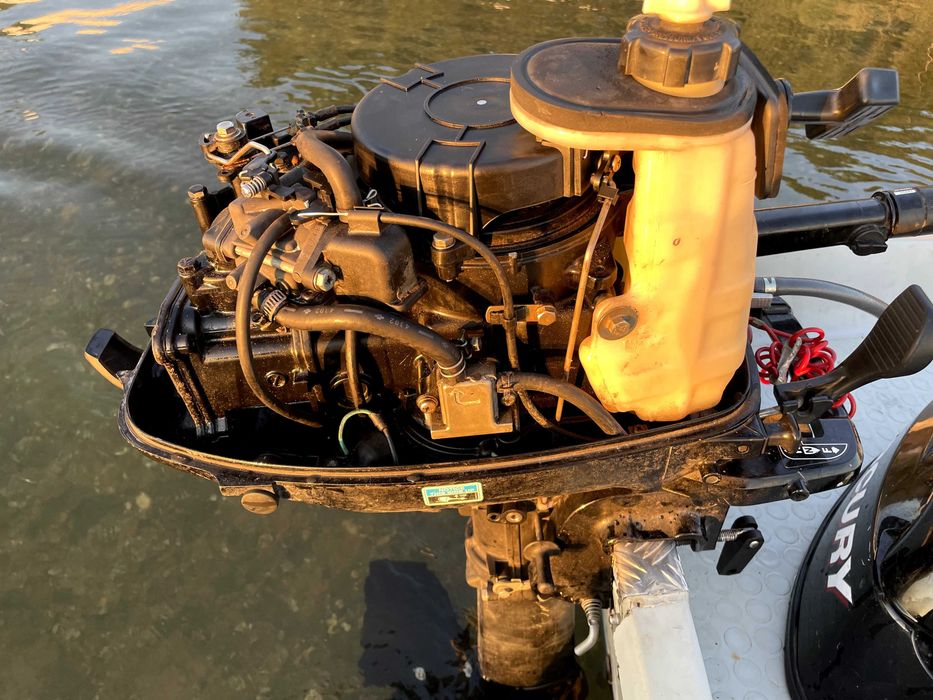 Извънбордов двигател