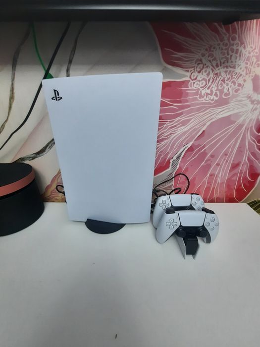 PlayStation 5 в хорошем состояний