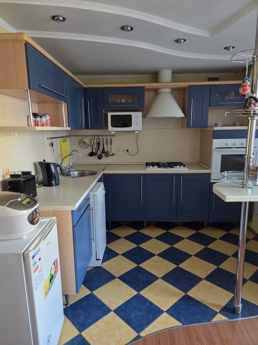 4 комнатная - Район 2 школы