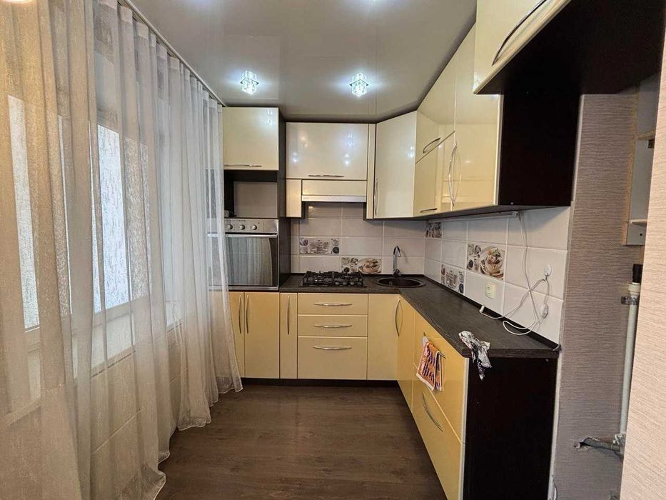 Продается  3-х комнатная квартира в р-не Зеленого базара