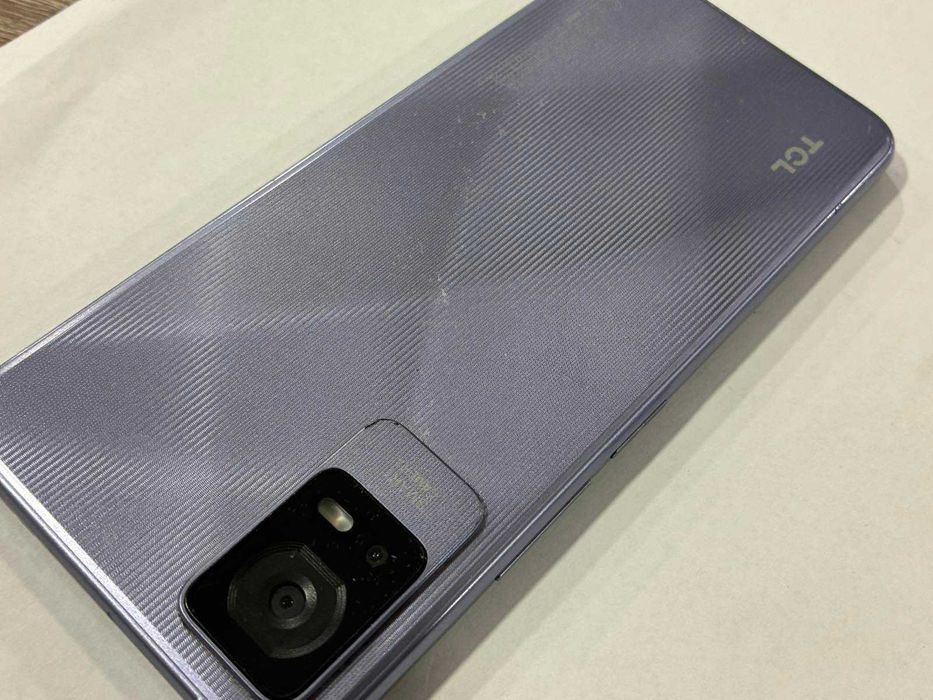 Мобилен телефон TCL 405