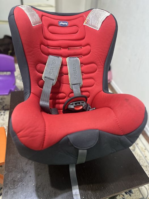 Автокресло от чикко