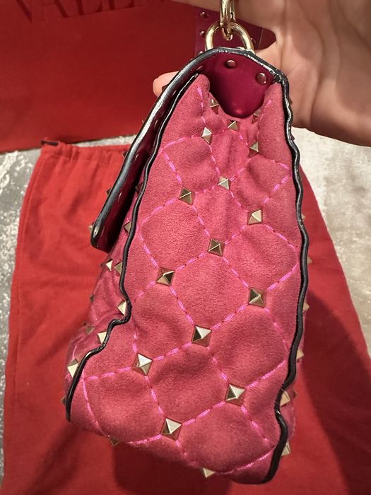 Оригинална  Valentino Garavani Spike Bag Rockstud Medium  от PAP