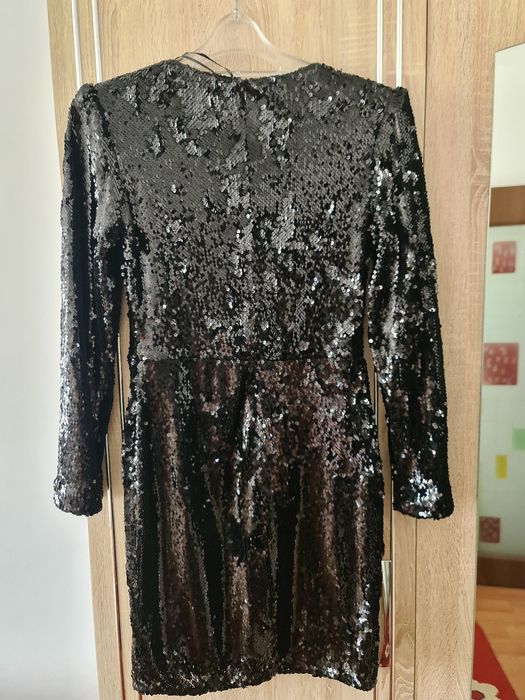 Rochie neagra cu paiete