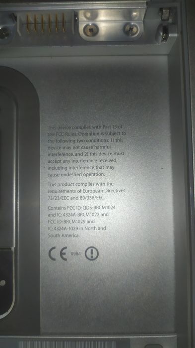 Продам  МакБоок Про  17  требует ремонта