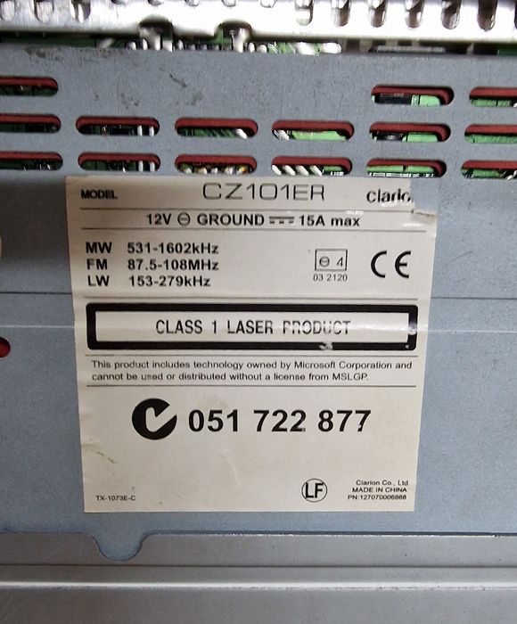 Radio CD Auto Clarion CZ101ER + Ramă Montaj (Stare Bună)