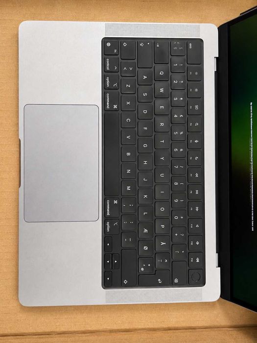 Apple MacBook Pro 14" M1 Pro 16GB RAM/1TB SSD