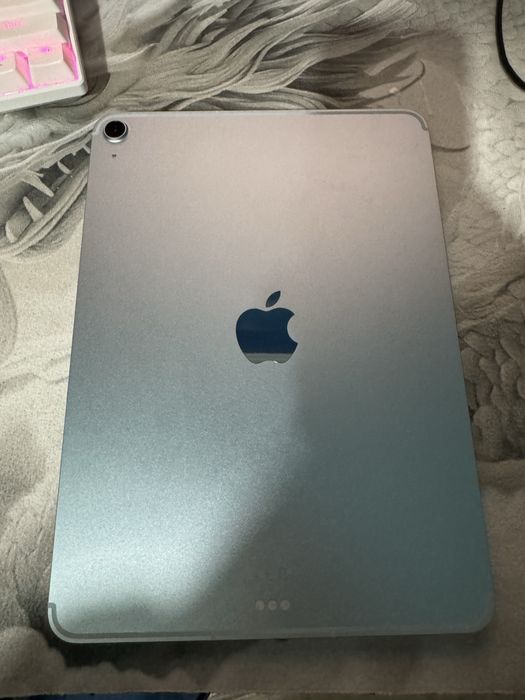 Ipad air m3 чип с забравен icloud.