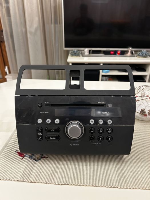 Радио за Сузуки Суифт