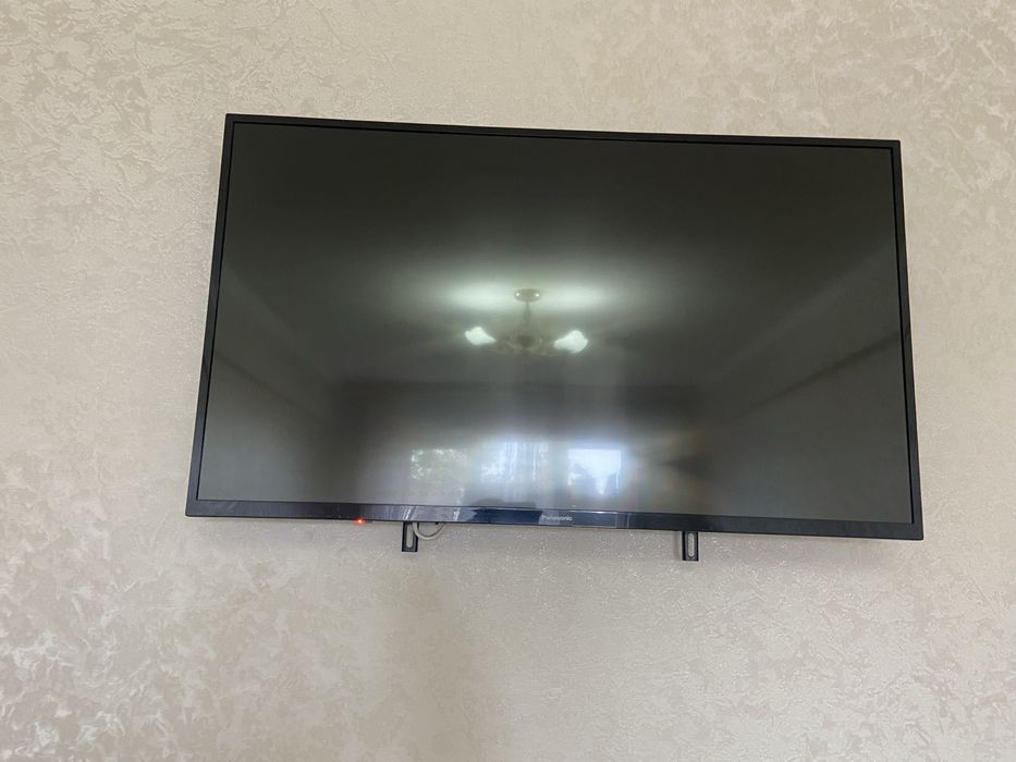 Телевизор Panasonic — компактный, настенный