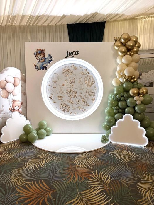 Aranjamente și Decoratiuni Florale/Baloane Botez&Majorat de Închiriat