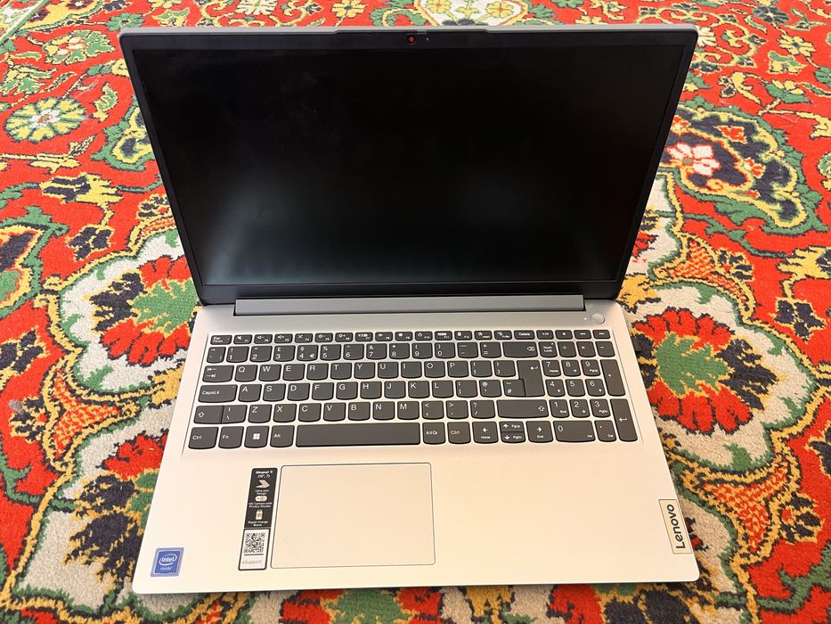 Lenovo IdeaPad 1i