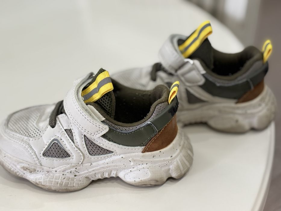 Кроссовки на мальчика