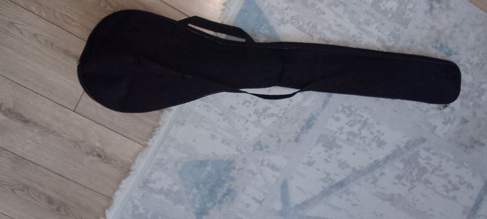 Домбыра қайың ағашынан жасалынған