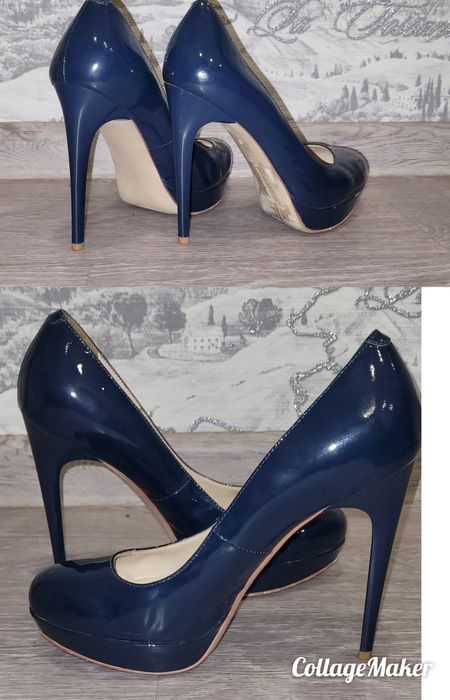 Женские туфли разные.