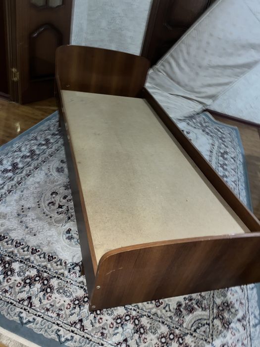 кровать однаспальный