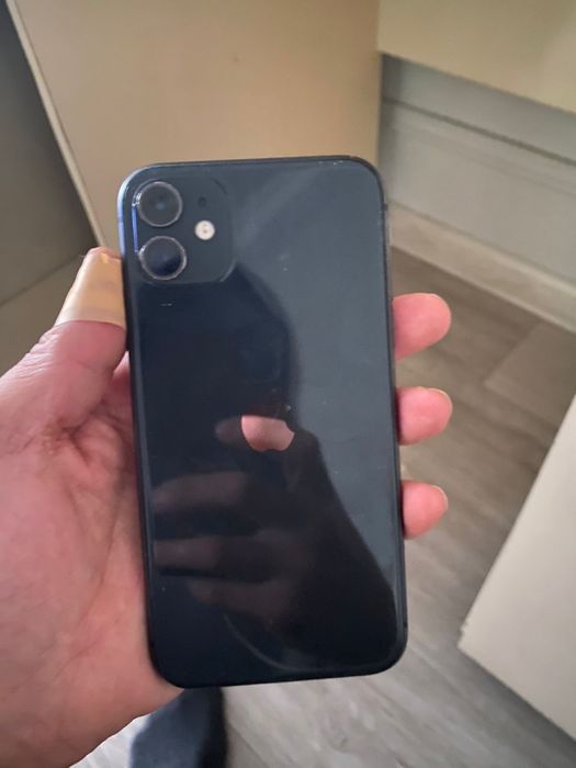 Продам Iphone 11