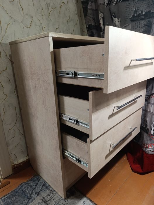 Продам комод !!!