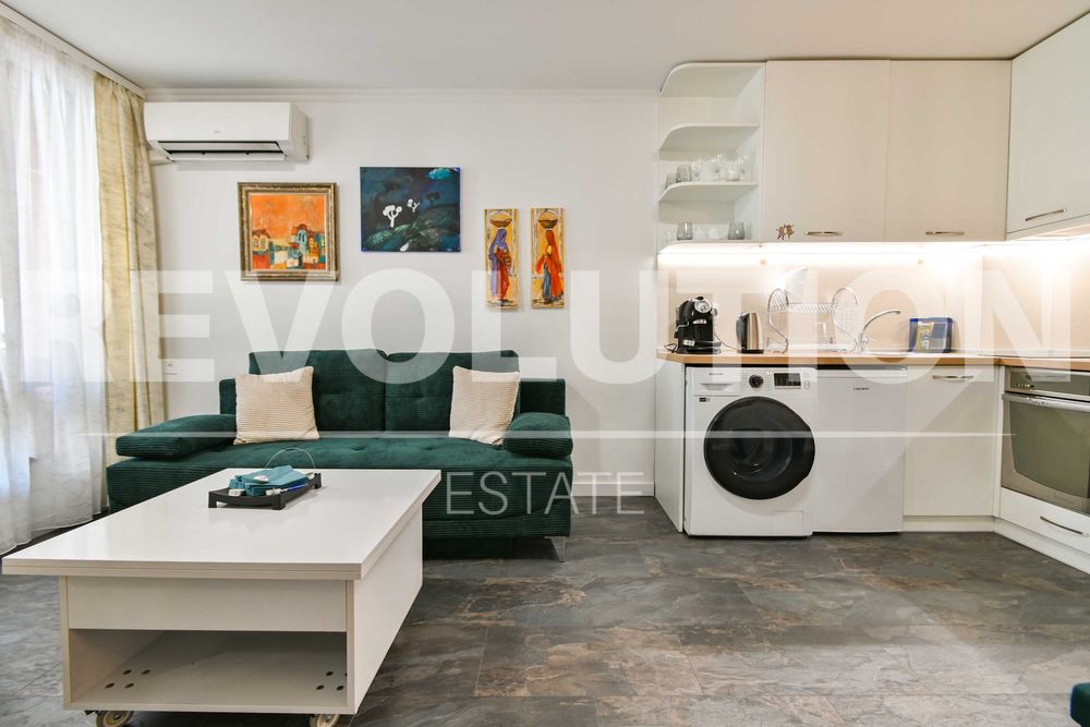 Дава се под наем Едностаен апартамент в София, Център - 35 кв.м за 600 € - Снимка #1