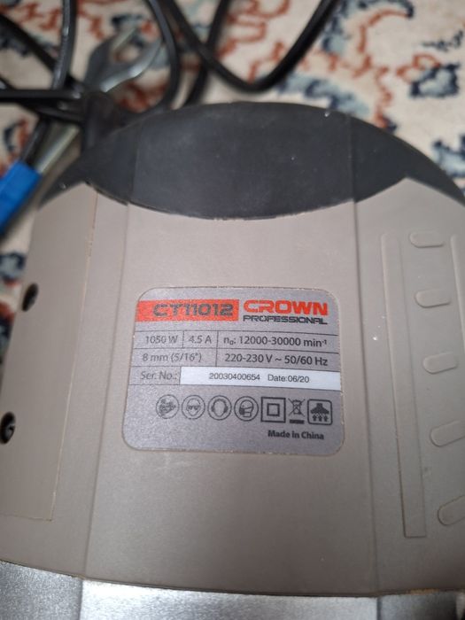 Вертикально фрезная машинка