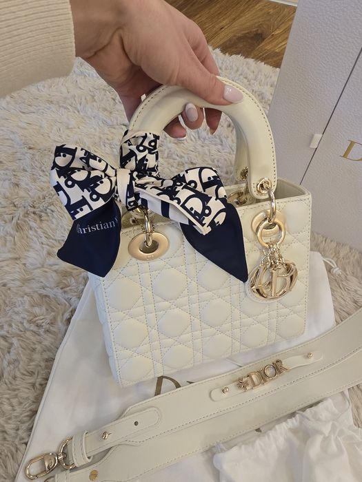 Налична чанта Lady Dior Latte